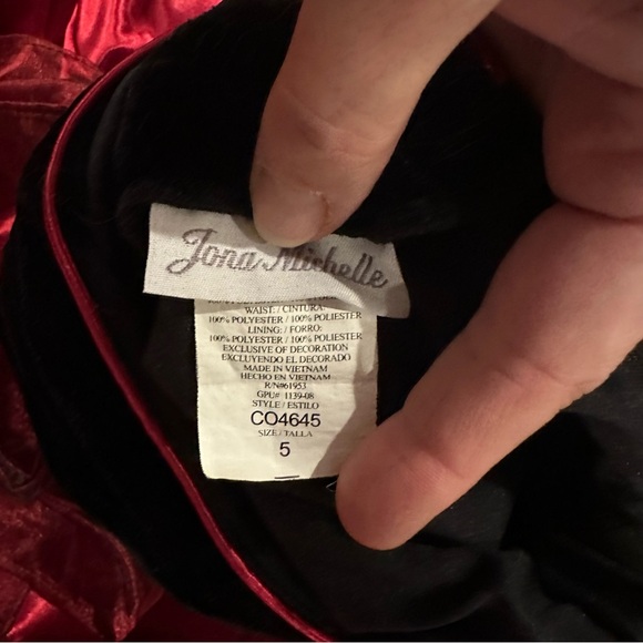 Girl’s fancy holiday dresss - Picture 7 of 7